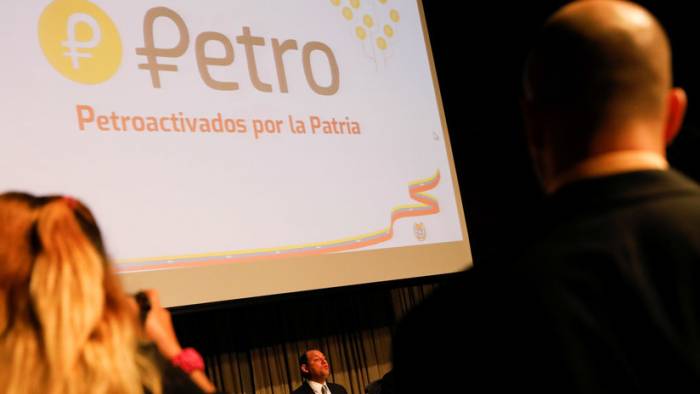 Más de 3.000 millones de dólares en transacciones y 171.000 ofertas de compra para el petro