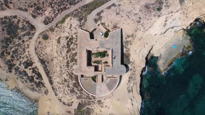 Ponen a la venta un antiguo castillo fortificado del patrimonio histórico español