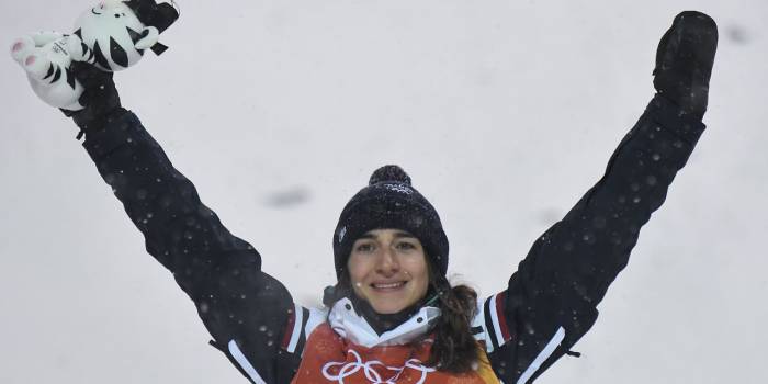 JO 2018: Perrine Laffont en or en ski de bosses