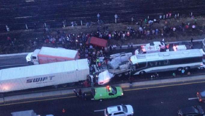 Un muerto y 15 heridos por carambola en Toluca-Lerma