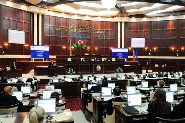 Azerbaijani Parliament begins first plenary meeting of spring session