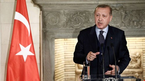 أردوغان يطالب القوات الأميركية بمغادرة منبج