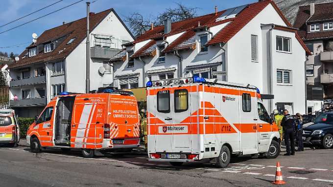 Einsatzkräfte finden mehrere Tote in Haus