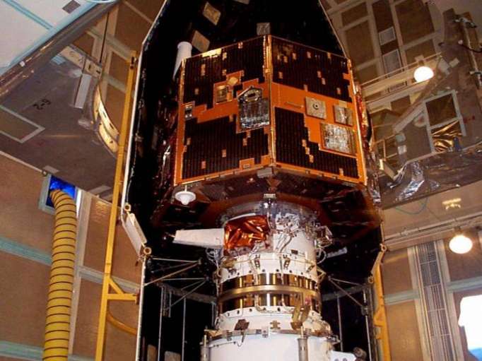 Amateur astronomer rediscovers Nasa satellite lost for 12 years