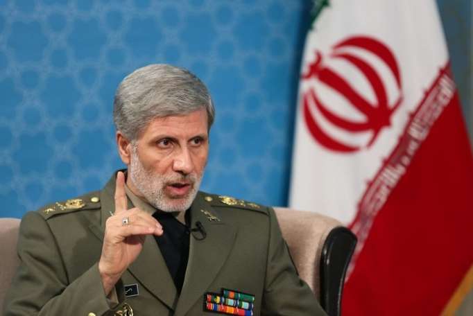 وزير الدفاع الإيراني:"لأذربيجان مكانة خاصة بالنسبة لنا"