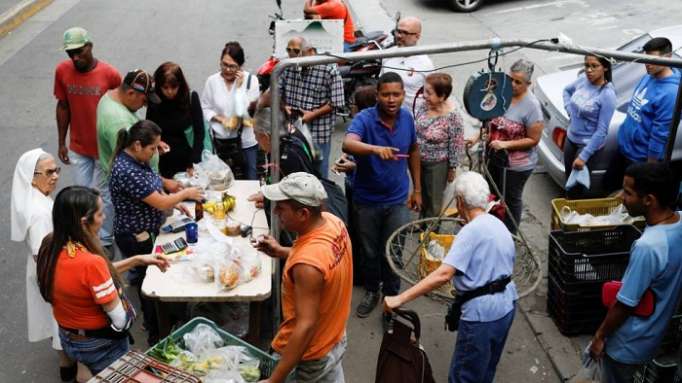 Los venezolanos se acuestan con hambre