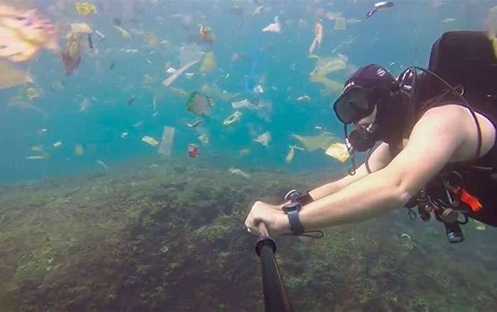 Indonésie: A Bali, du sable, des plages et... un océan de déchets