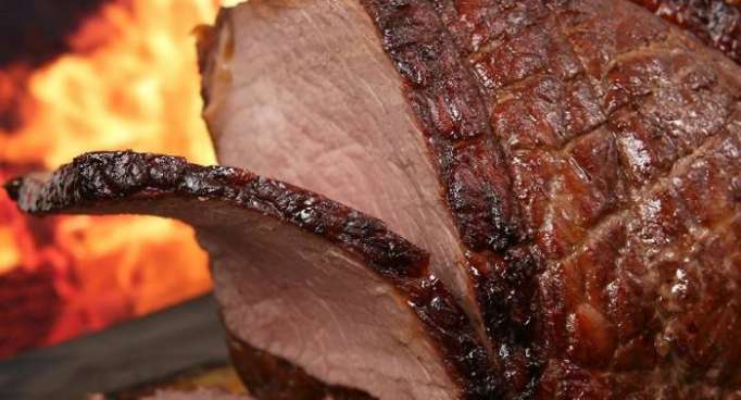 Pourquoi est-il dangereux de cuire la viande à l’air libre?