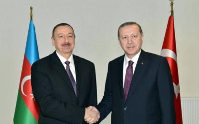 Ilham Aliyev mantiene conversación telefónica con Erdogan