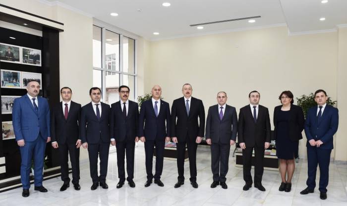 Ilham Aliyev asiste a la apertura del edificio administrativo del Departamento de Estadística de la ciudad de Bakú