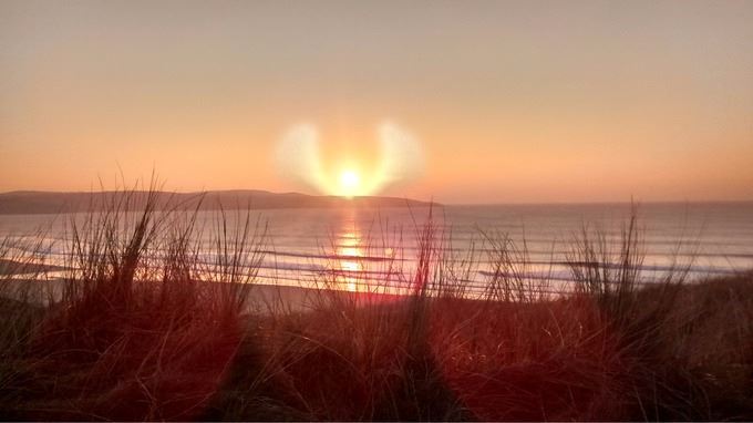 Brennendes Himmelsportal tut sich über Südamerika auf - VIDEO