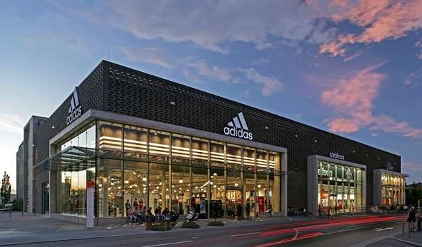 Nordamerika und China treiben Gewinn von Adidas