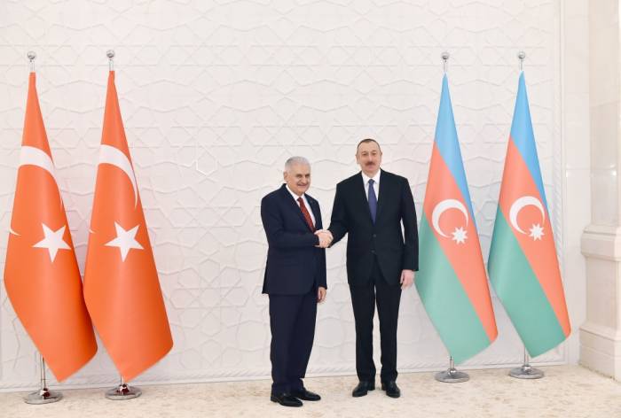 Präsident trifft sich mit dem türkischen Premierminister - FOTO