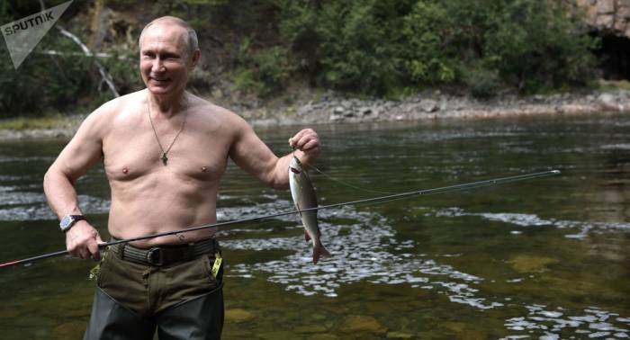 Putin verrät, was ihm gegen Bierbauch hilft