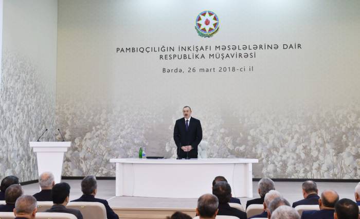 Con la presidencia de Ilham Aliyev se celebra una reunión republicana en Barda