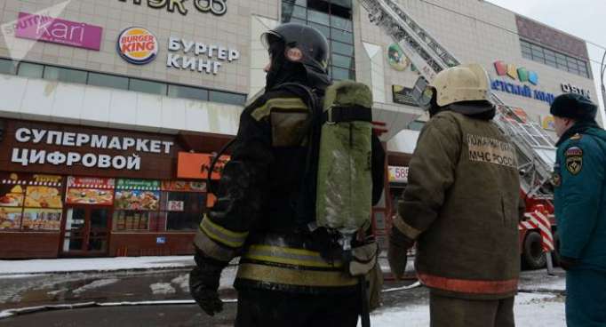 Un total de 38 personas continúan desaparecidas tras el incendio en Kémerovo