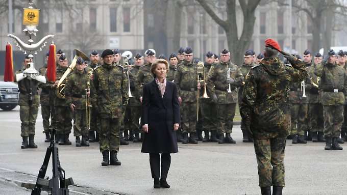 Bundeswehr soll stolz auf sich selbst sein