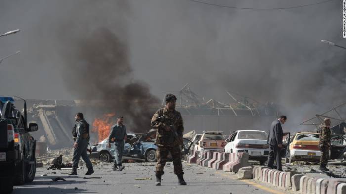   Varios muertos y heridos por una explosión de un minibús en Kabul  