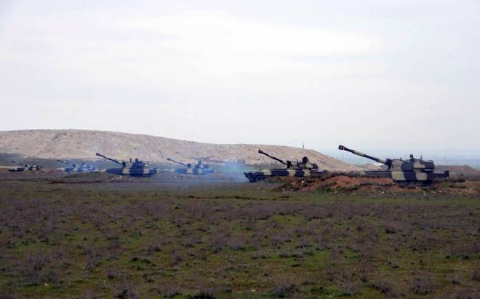 Rocket and artillery units of Azerbaijani Army launch live-fire exercises - VIDEO