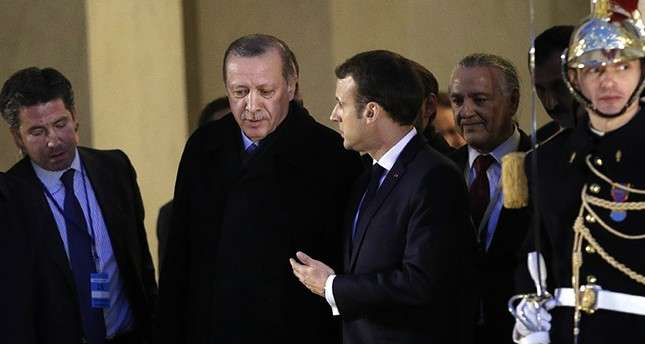 أردوغان يبلغ ماكرون انزعاج تركيا إزاء تصريحات لا أساس لها حول عفرين