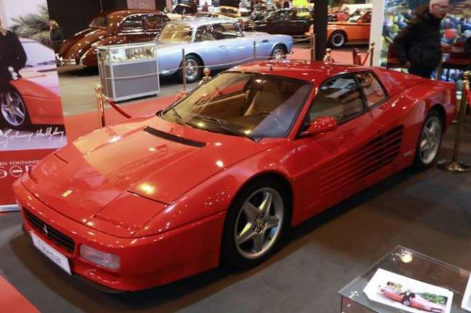 240.000 euros pour une ancienne Ferrari de Johnny
