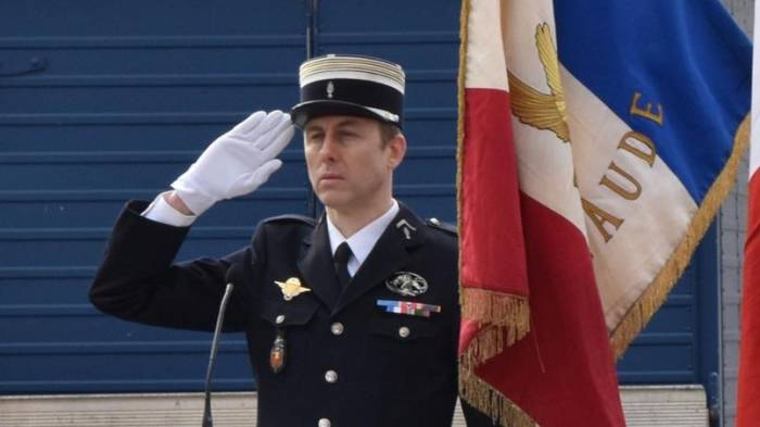La France va rendre un "hommage national" au gendarme Arnaud Beltrame