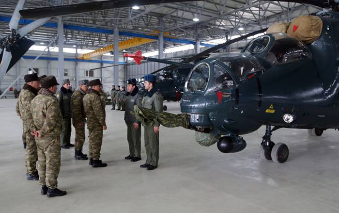Müdafiə naziri yeni helikopter hərbi hissəsində - FOTOLAR+VİDEO