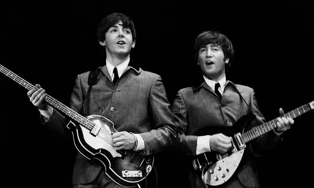 Unseen photographs of Beatles in US fetch £253,200 at auction