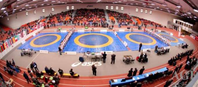 Azerbaijani wrestlers bring home four medals from Bulgaria tournament