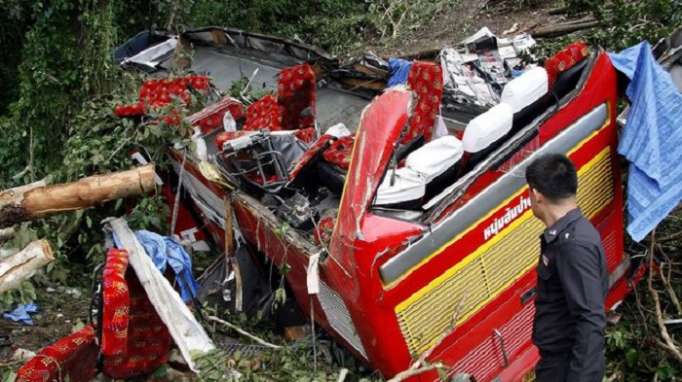 Au moins 18 morts dans un accident de bus en Thaïlande