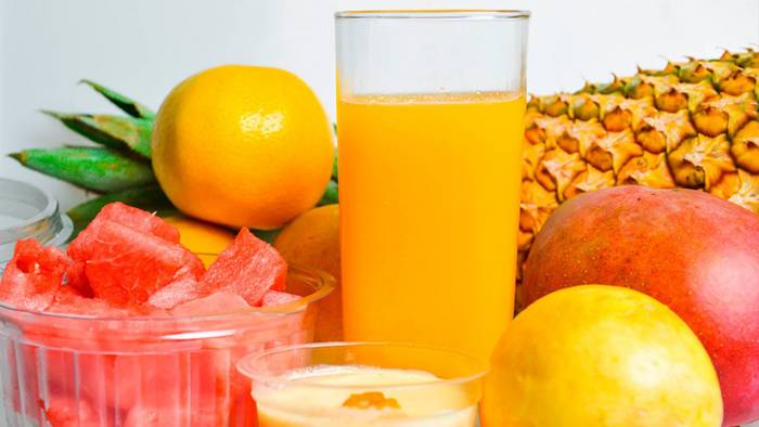 Por qué deberías dejar de beber zumo de fruta ahora mismo