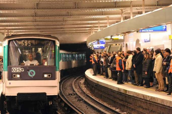 France: 300.000 euros de pierres précieuses volées dans le métro