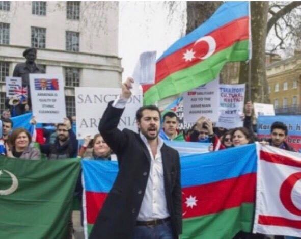 La comunidad azerbaiyana se dirige a la embajada de EEUU en Reino Unido
