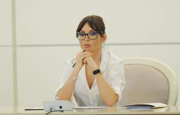 Nizami Ganjavi International Award presented to First VP Mehriban Aliyeva