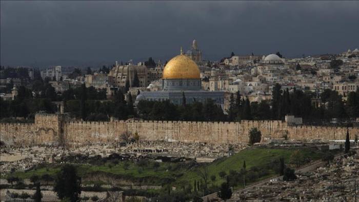 الكنيست يقر قانونا يسمح بإلغاء إقامات فلسطينيين بالقدس الشرقية