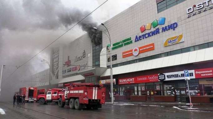 64 قتيلًا في حريق المركز التجاري بروسيا-تم تحديث