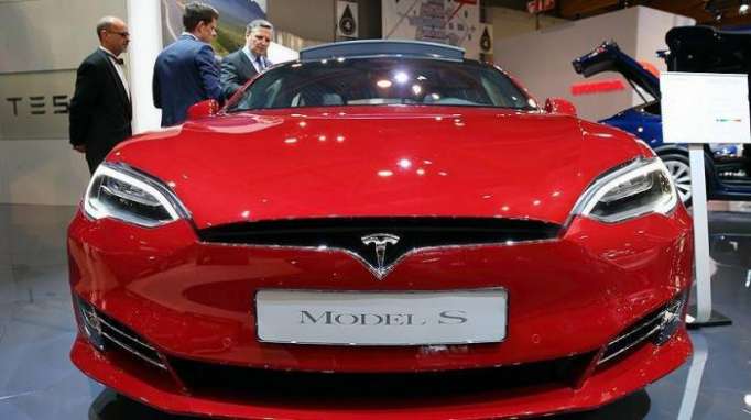 Electric automaker Tesla recalls 123,000 vehicles
