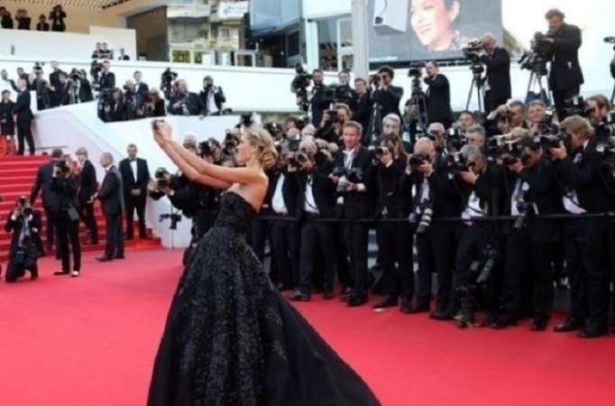 Fini les selfies sur le tapis rouge à Cannes