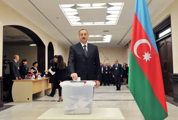 Ilham Aliyev und seine Familie haben abgestimmt