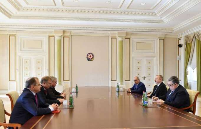 Präsident Ilham Aliyev hat den Vizepremier von Belarus empfangen