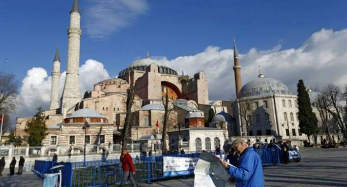 Erdogan zitiert Koran in Sophienkirche und löst Empörung aus