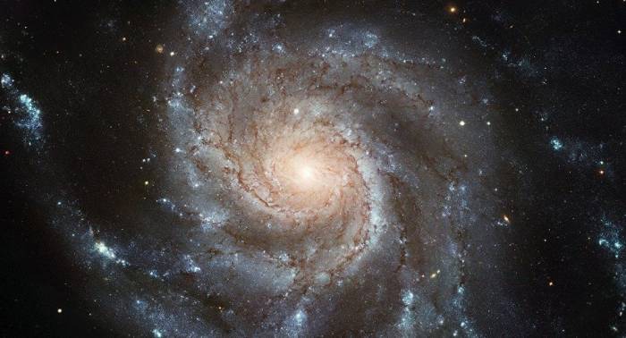 La NASA muestra una galaxia espiral con una supernova (foto)