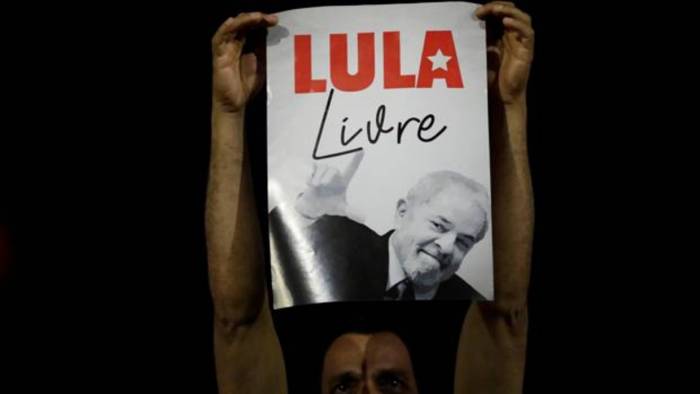 Un juez de Brasil da a Lula hasta las 22 horas de hoy para entregarse a las autoridades y entrar en prisión