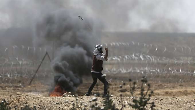 Hunderte Palästinenser bei Gaza-Protesten verletzt