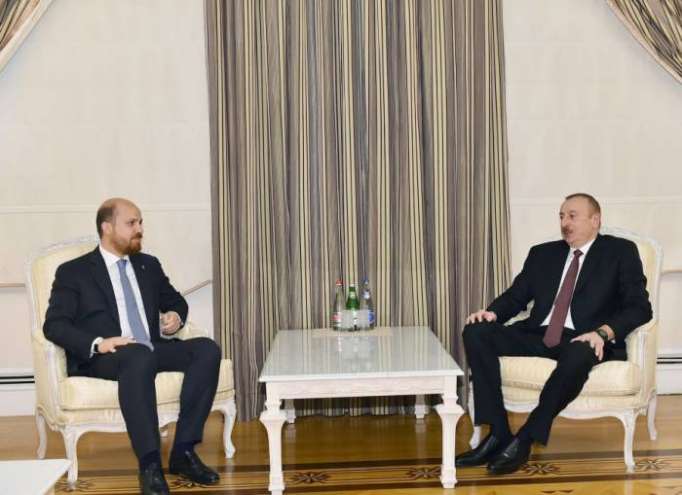 Ilham Aliyev reçoit le ministre turc de la jeunesse et des sports