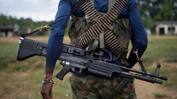 Ecuador confirma amistad con Colombia,a pesar de declinar ser garante de paz