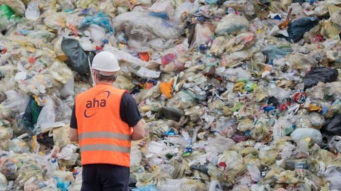 Habeck fordert Steuer auf Wegwerf-Plastik