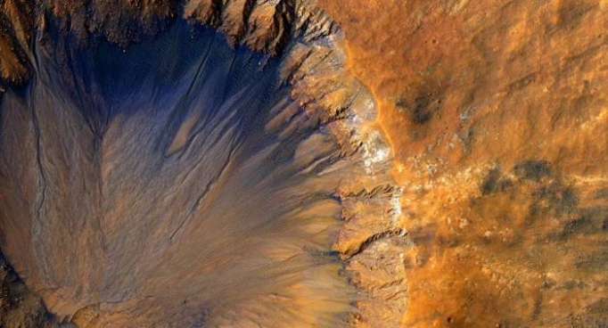 Spuren von Alien-Besuch? Anomaler Krater auf Google Earth entdeckt