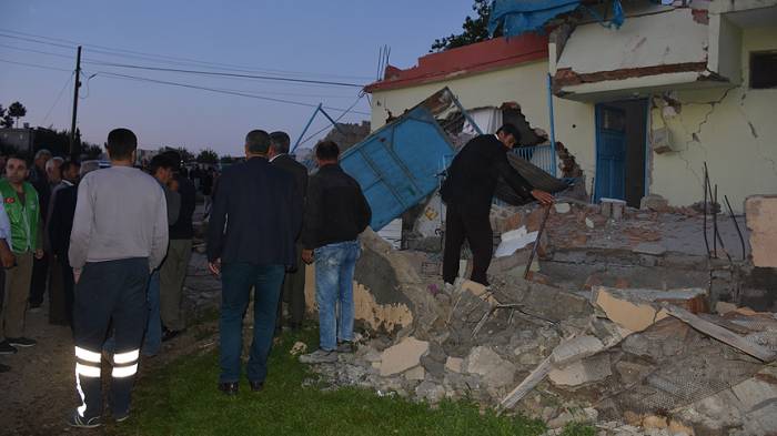 Un sismo de magnitud 5,1 deja 13 heridos en el sudeste de Turquía