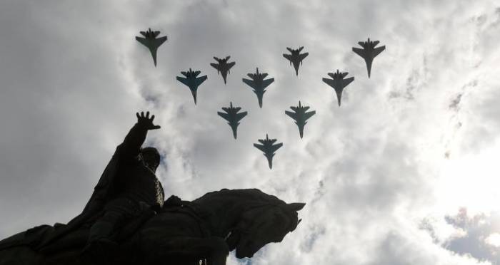 Dieser „Überflieger“ steigt am Tag des Sieges in Moskau in die Luft – VIDEO